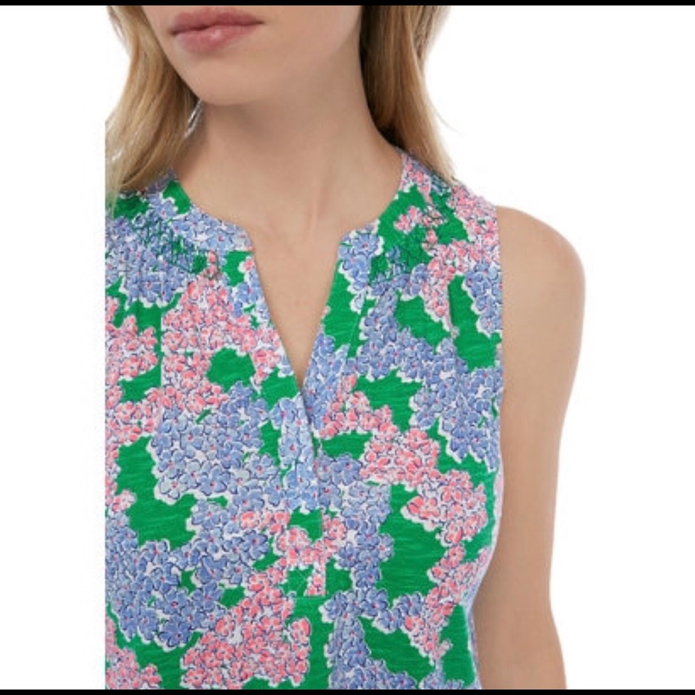 Crown & Ivy Hydrangea Floral Top Blouse-M